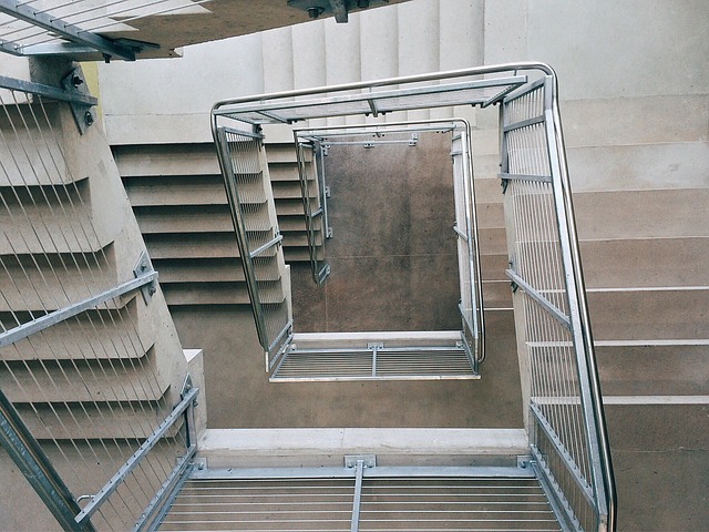 Stairs 1627422 640 3